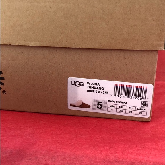 Ugg Aire Tehuano Slippers - Picture 8 of 8